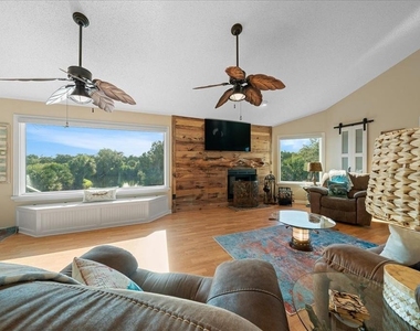 2912 N Rivers Edge Boulevard - Photo Thumbnail 2