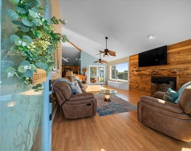 2912 N Rivers Edge Boulevard - Photo Thumbnail 1