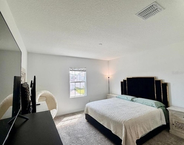693 Peroni Avenue - Photo Thumbnail 23