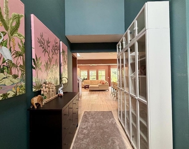 693 Peroni Avenue - Photo Thumbnail 8