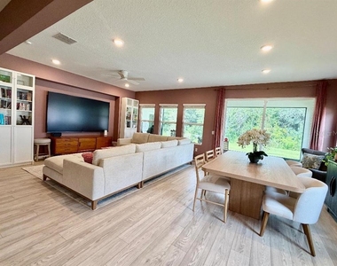693 Peroni Avenue - Photo Thumbnail 6