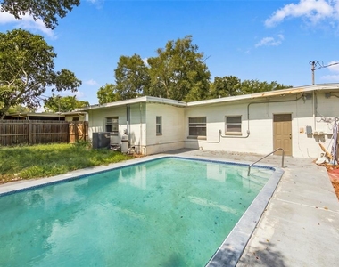 70 Griggs Avenue - Photo Thumbnail 27