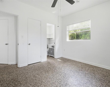 70 Griggs Avenue - Photo Thumbnail 19