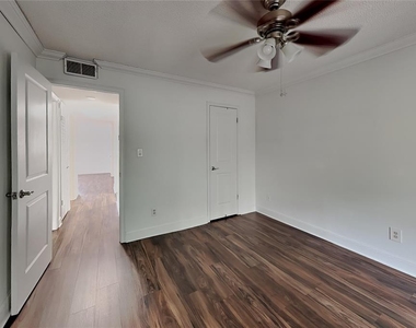 3102 W Horatio Street - Photo Thumbnail 8