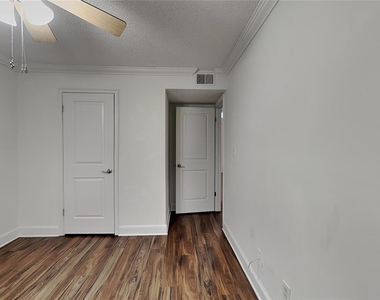 3102 W Horatio Street - Photo Thumbnail 10