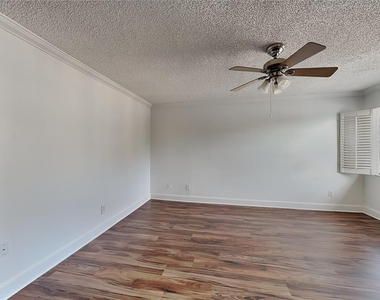 3102 W Horatio Street - Photo Thumbnail 1