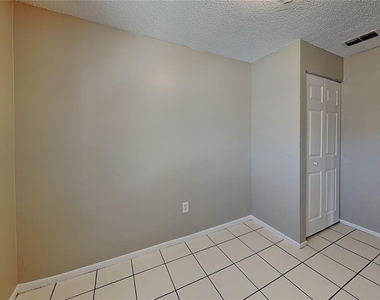 15117 Avalon Avenue - Photo Thumbnail 11