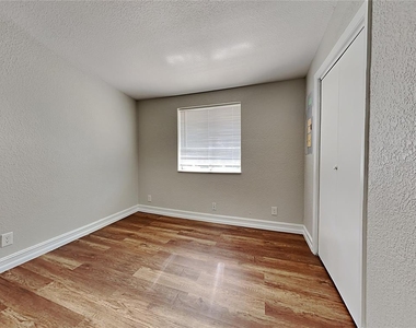 13426 Tyringham Street - Photo Thumbnail 13