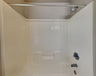 247 Lake Eloise Pointe Boulevard - Photo Thumbnail 14