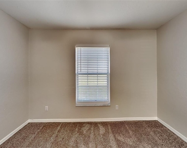 247 Lake Eloise Pointe Boulevard - Photo Thumbnail 10
