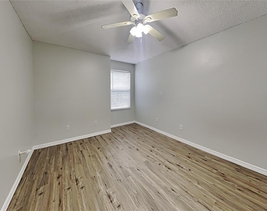 728 Hardwood Circle - Photo Thumbnail 15