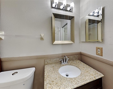728 Hardwood Circle - Photo Thumbnail 16