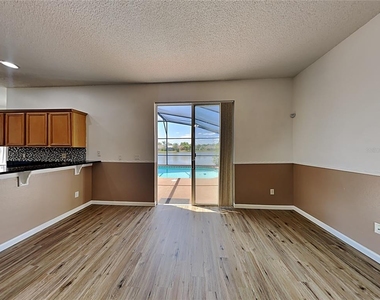 728 Hardwood Circle - Photo Thumbnail 3