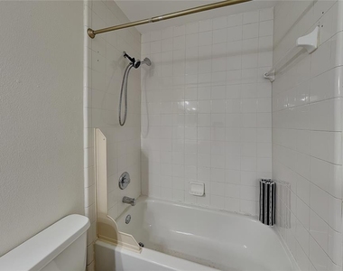 685 Scarlet Oak Circle - Photo Thumbnail 16