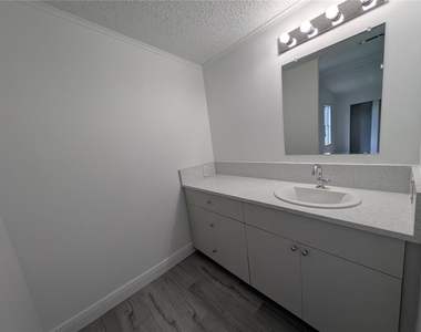 2636 Einwood Drive - Photo Thumbnail 32