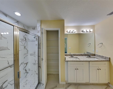 4451 Sw 170th Street - Photo Thumbnail 10