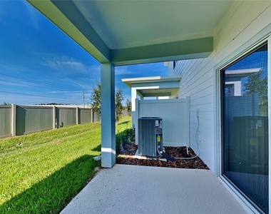 3117 Emerald Acres Lane - Photo Thumbnail 16