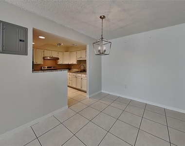 310 Cherokee Court - Photo Thumbnail 7