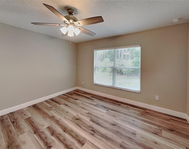 1320 W Emerson Place - Photo Thumbnail 7