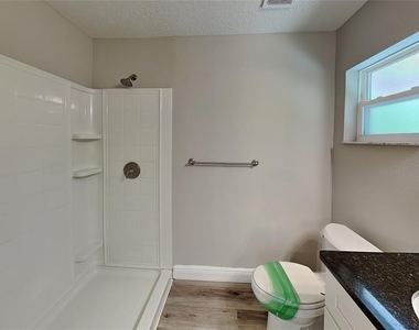 1320 W Emerson Place - Photo Thumbnail 10