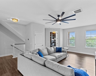 9997 Town Lake Drive - Photo Thumbnail 5