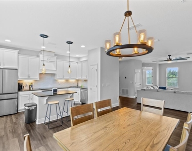 9997 Town Lake Drive - Photo Thumbnail 10