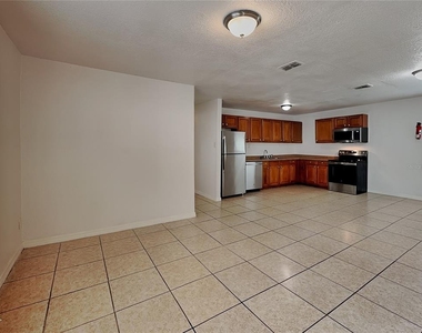 101 Samuel Street - Photo Thumbnail 2