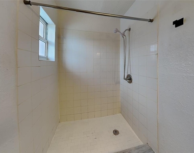 101 Samuel Street - Photo Thumbnail 10