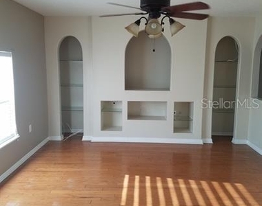 680 Basingstoke Court - Photo Thumbnail 4
