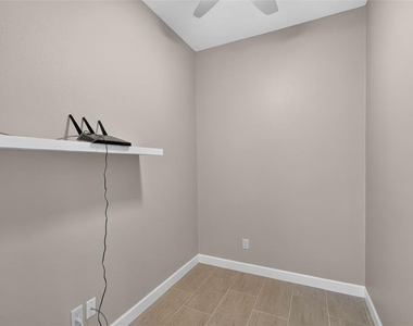 2009 Bayside Avenue - Photo Thumbnail 23