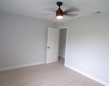 18083 Regan Avenue - Photo Thumbnail 18