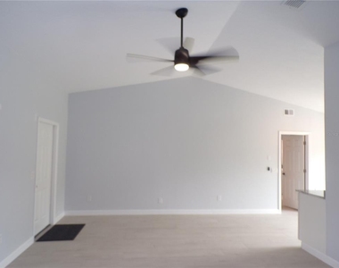 18083 Regan Avenue - Photo Thumbnail 30