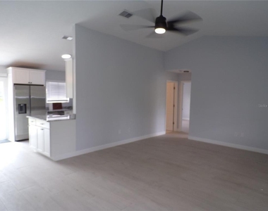18083 Regan Avenue - Photo Thumbnail 4
