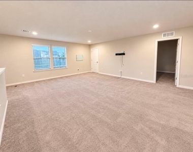 6566 Kenava Loop - Photo Thumbnail 9