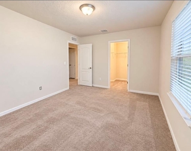 6566 Kenava Loop - Photo Thumbnail 12