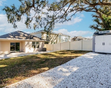10945 Trailing Vine Drive - Photo Thumbnail 23