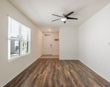 10945 Trailing Vine Drive - Photo Thumbnail 9