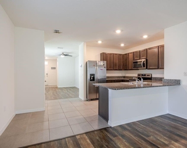 10945 Trailing Vine Drive - Photo Thumbnail 6