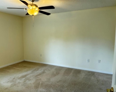 1825 Parakeet Way - Photo Thumbnail 18
