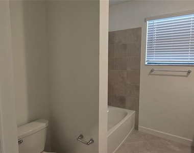 14768 Lyla Terrace - Photo Thumbnail 15