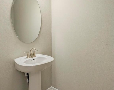 5545 Tripoli Drive - Photo Thumbnail 17