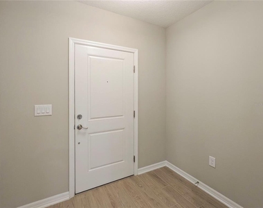 5545 Tripoli Drive - Photo Thumbnail 3