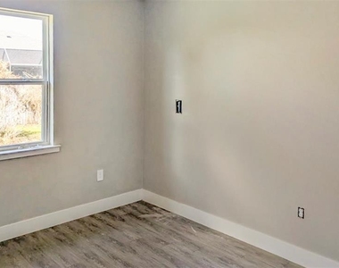 7295 Minardi Street - Photo Thumbnail 19