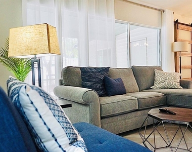 2545 Browning Street - Photo Thumbnail 6