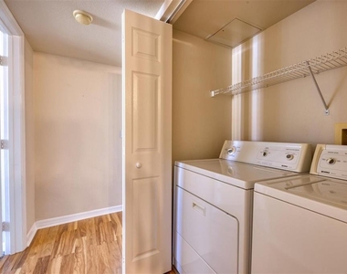 1135 Villagio Circle - Photo Thumbnail 17