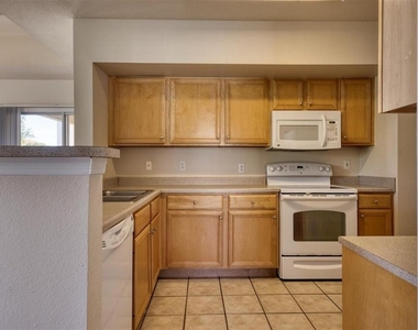 1135 Villagio Circle - Photo Thumbnail 10