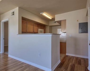 1135 Villagio Circle - Photo Thumbnail 9