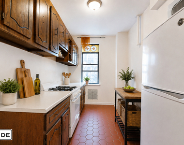 610 West 164th Street - Photo Thumbnail 2