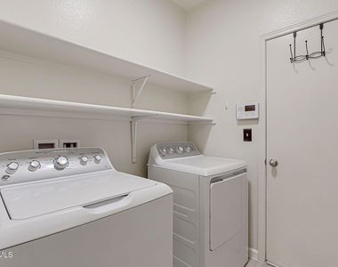 13134 Kestrel Avenue - Photo Thumbnail 15