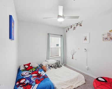 921 Cottage Place - Photo Thumbnail 9
